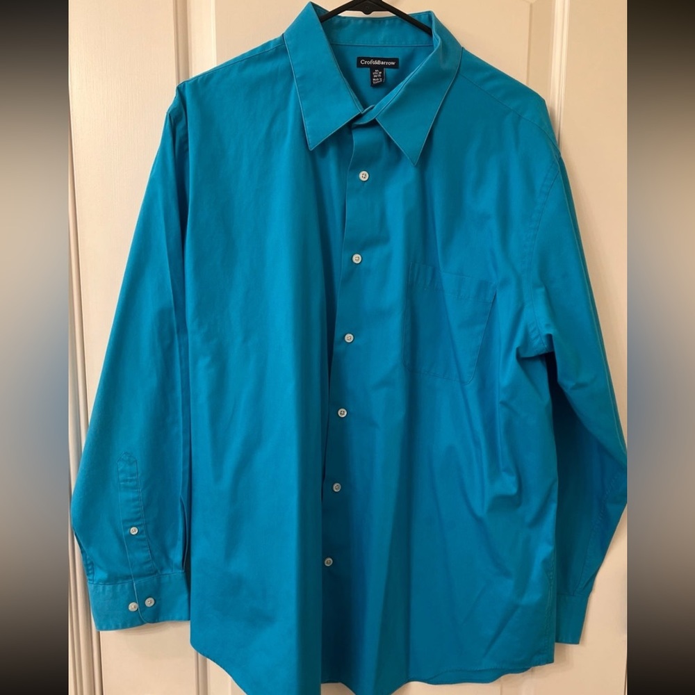 Croft & Barrow Men's Blue Button Front Dress Shirt Size 17.5-18. 34/35. XL.